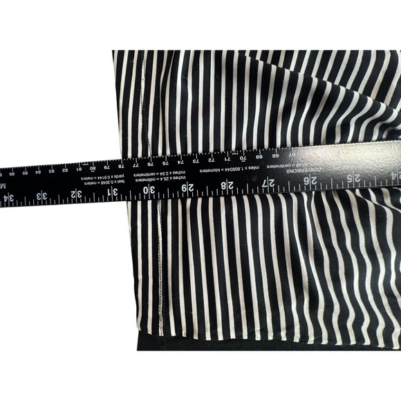 BCBGMAXAZRIA Dress Womens Medium Black White Stripe Ruched Sheath Short Sleeve - Picture 3 of 9